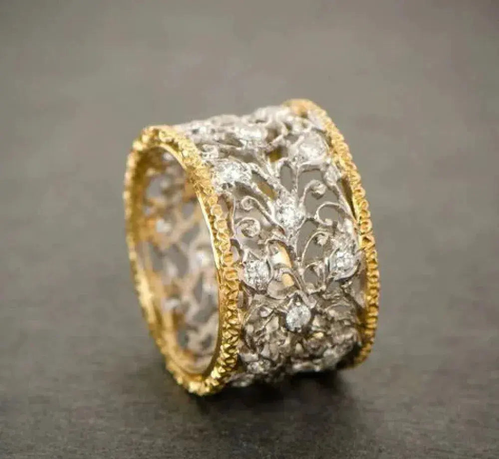 Classic zirconia vine ring