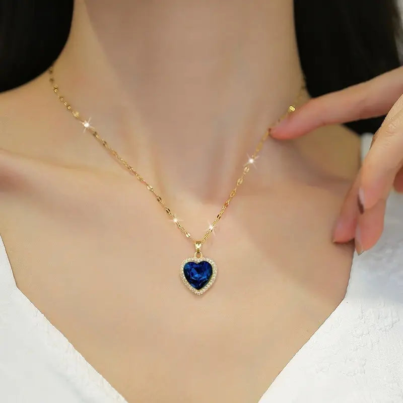 Celeste Amara Necklace | Gold