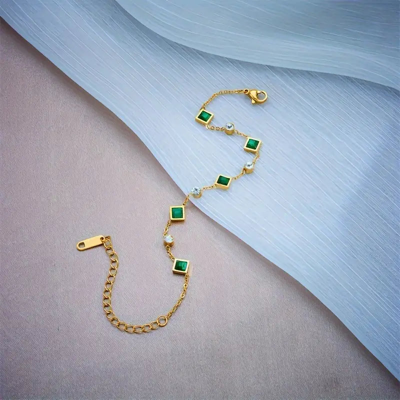 Amelisse Liora Bracelet | Gold
