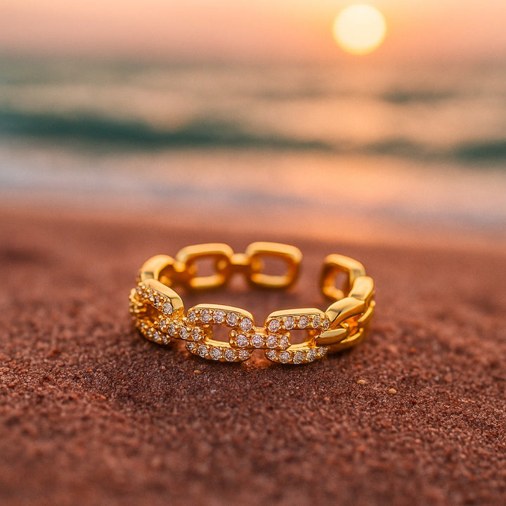 Sophia | Golden Ring with Zirconia