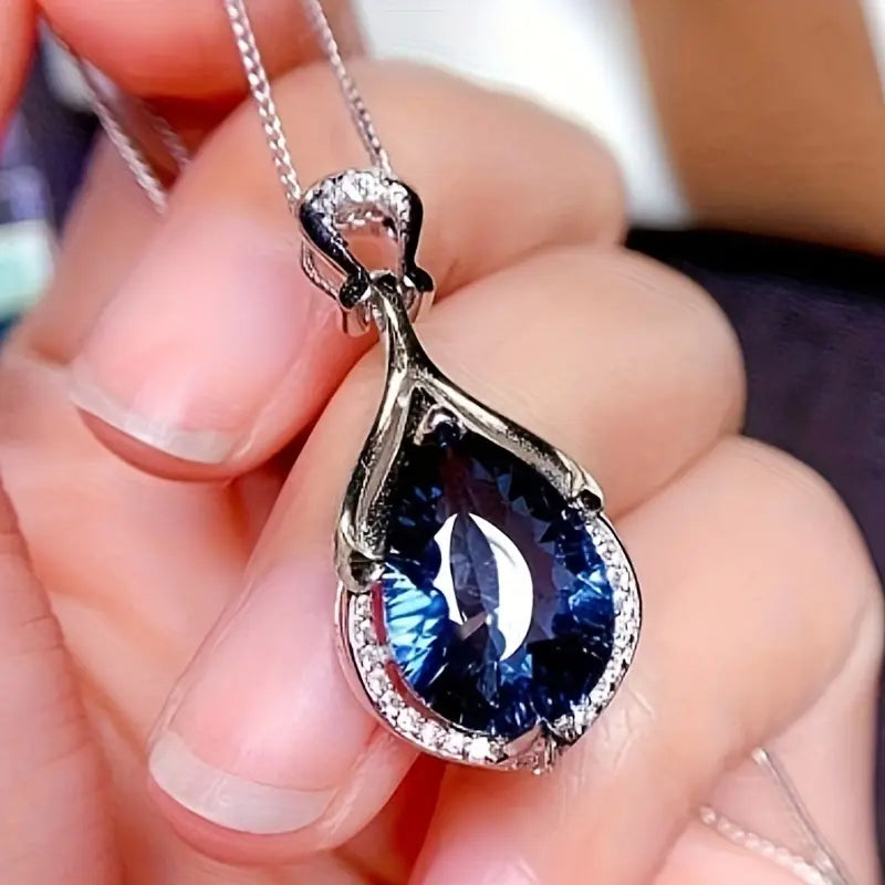 Celestia Luminara Necklace | White Gold
