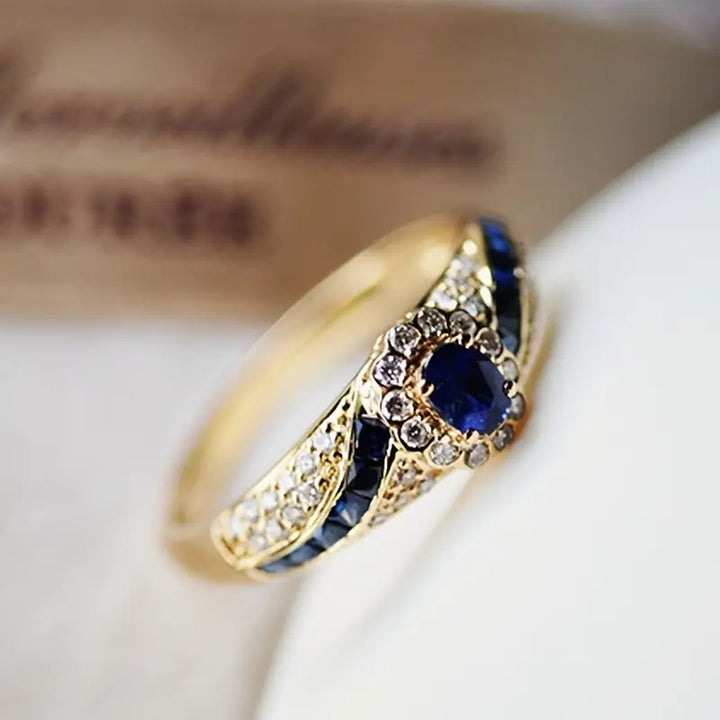 Celestia Vespera Ring | Gold