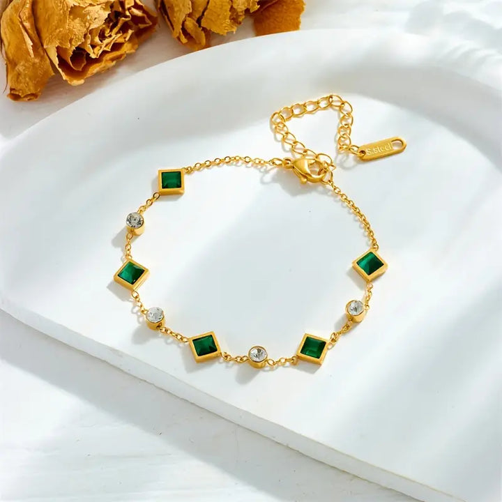 Amelisse Liora Bracelet | Gold
