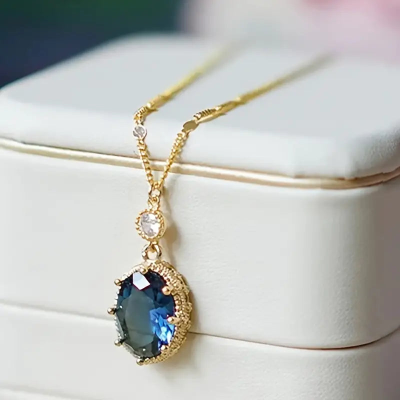 Celestia Vespera Necklace | Gold