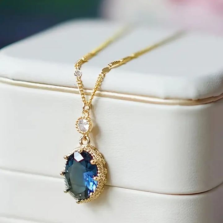 Celestia Vespera Necklace | Gold