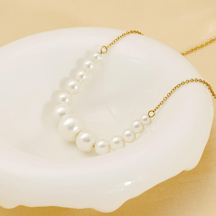Elegant Pearl Pendant Necklace