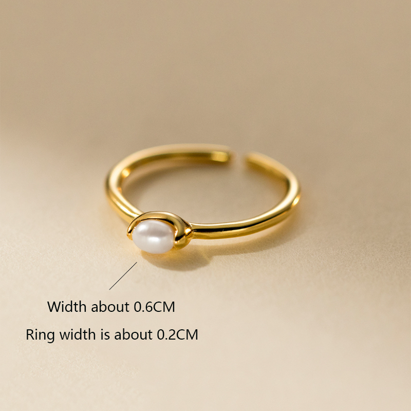 Elegant Baroque Pearl Band