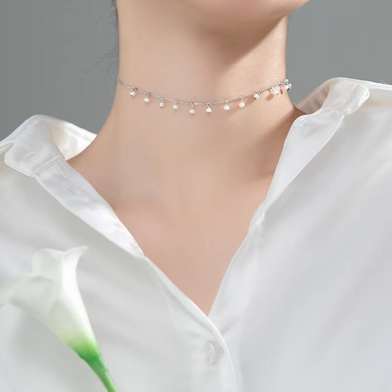 Classic Pearl Choker
