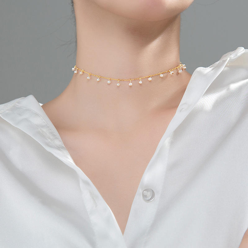 Classic Pearl Choker