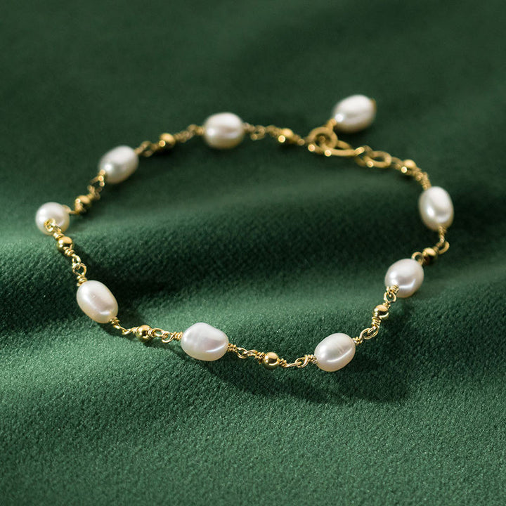 Classic Pearl Beaded Bracelet