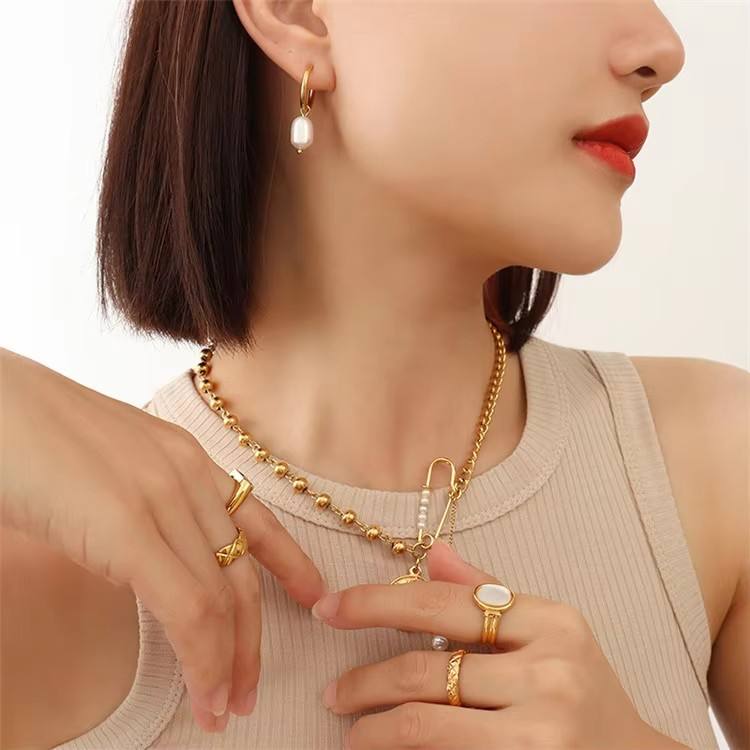 Renaissance Pearl Dangle Earrings