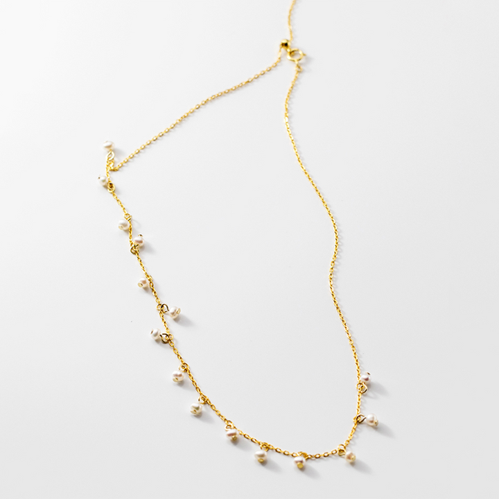 Classic Pearl Choker