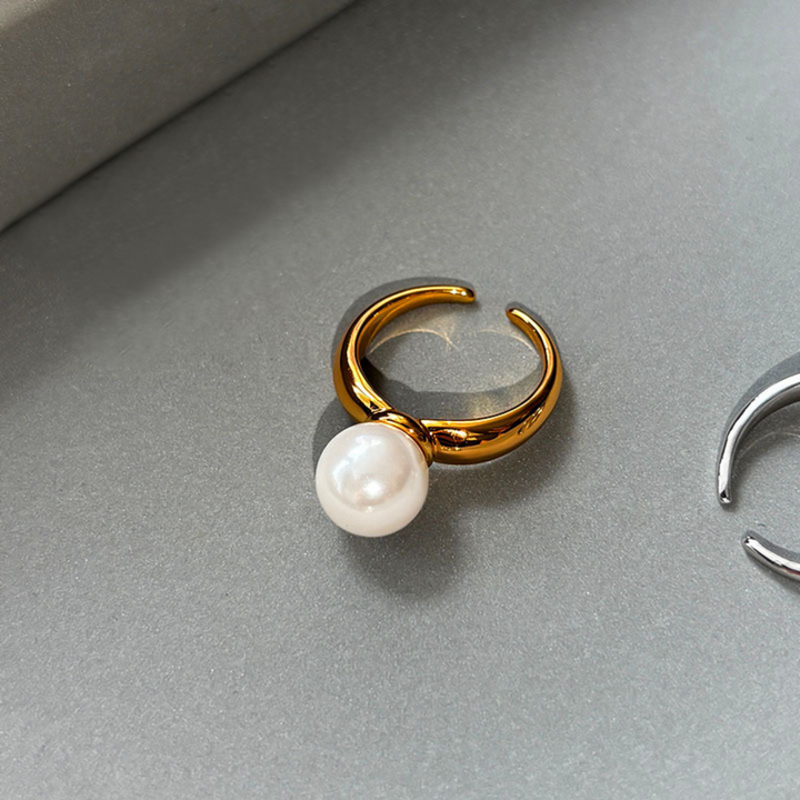 Classic Pearl Angular Band