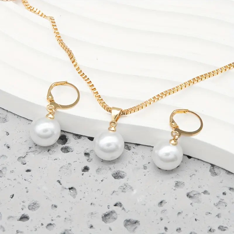 Radiant Elegance Pearl Jewelry Set | Gold