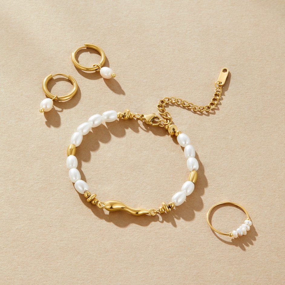Radiant Ocean Pearl Bracelet